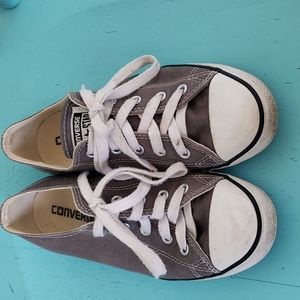 sz 6 LT gray Converse All Stars